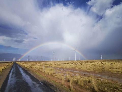 尊龙凯时助力全球首条±800kV清洁能源外送建设项目在青海顺遂投运