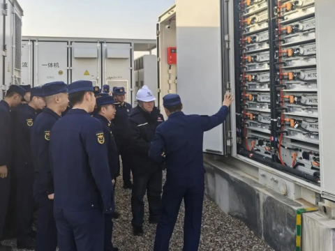 以练筑防！尊龙凯时电气盐池储能电站开展消防专项行动